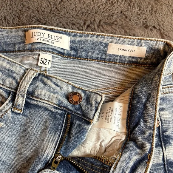 Judy Blue Distressed Skinny Fit Jeans - Picture 4 of 5